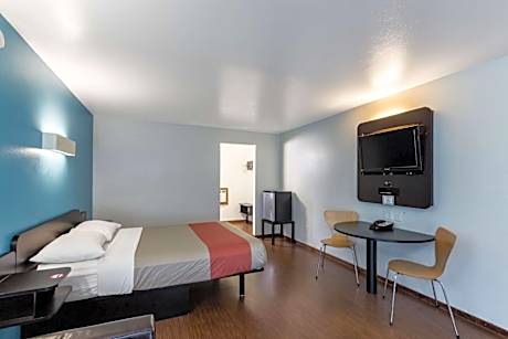 Motel 6-Missoula, MT - University