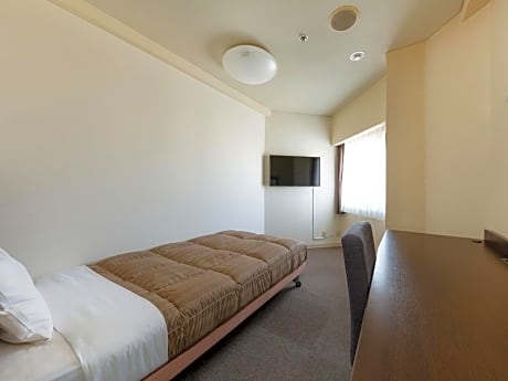 Standard Single Room - Non-Smoking