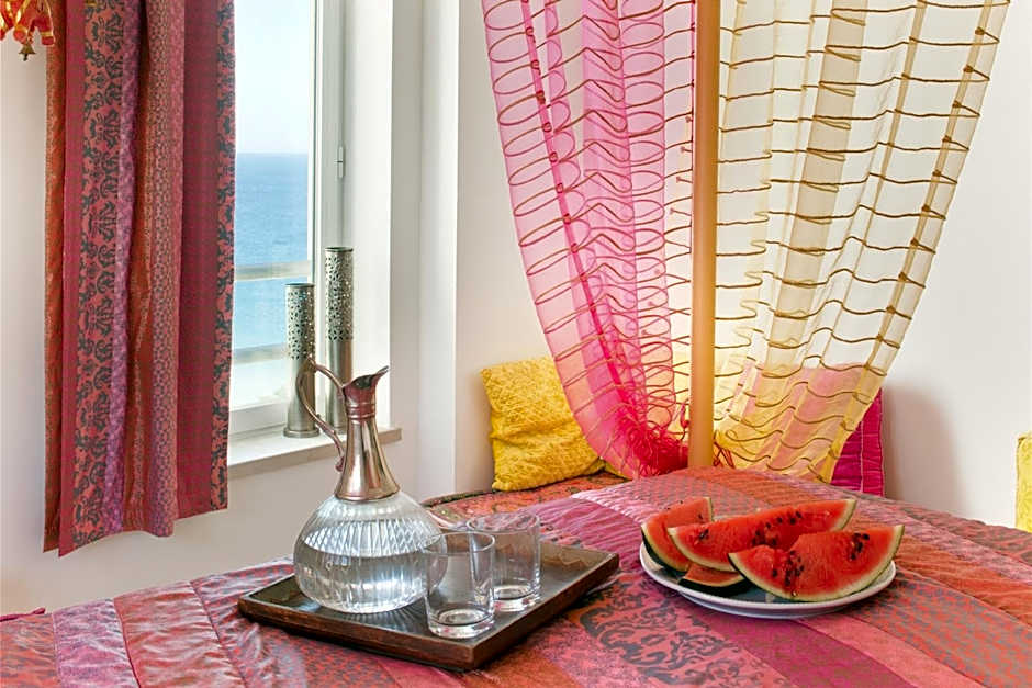 CALI Deluxe Holidays, Sesimbra