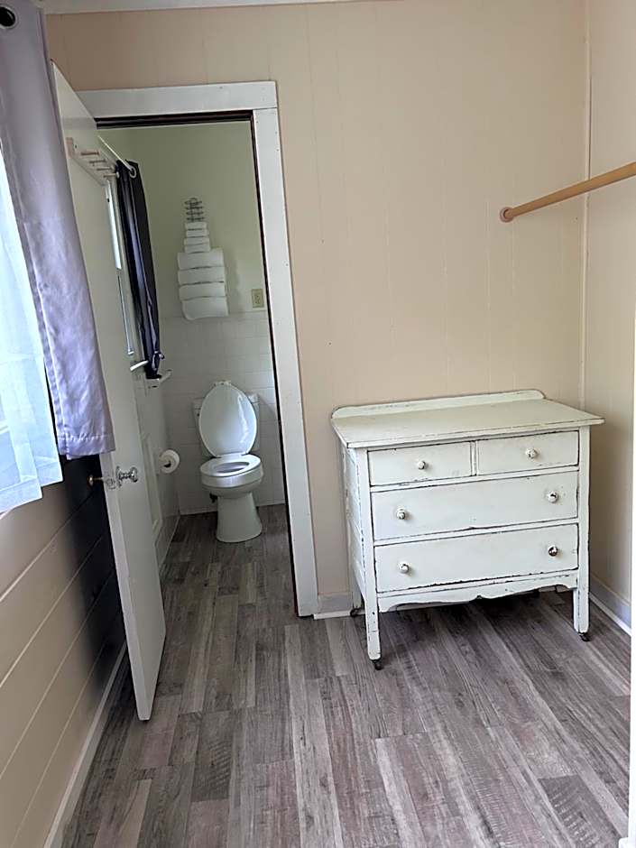 Photo 1 of 10 of Standard 1 Queen Bed