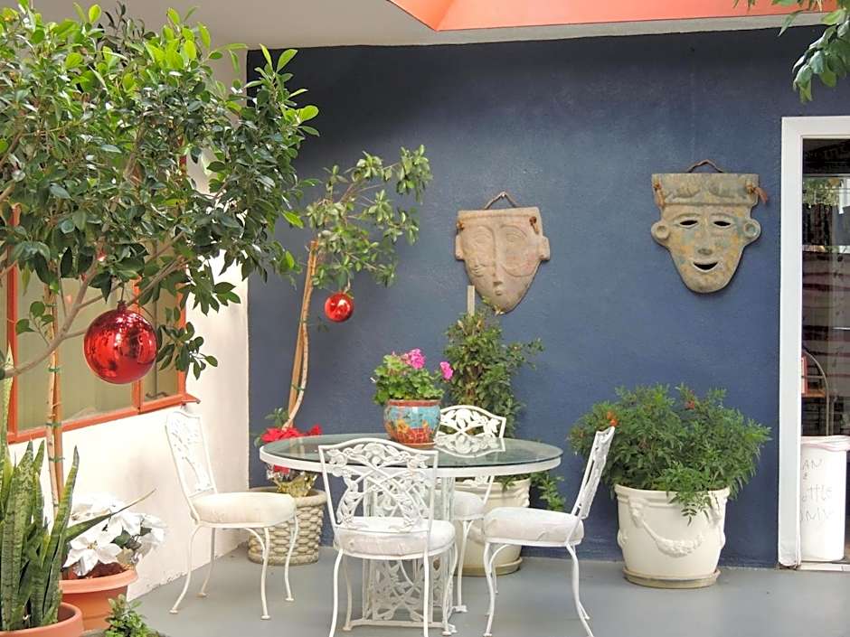 Casa Larrea Inn