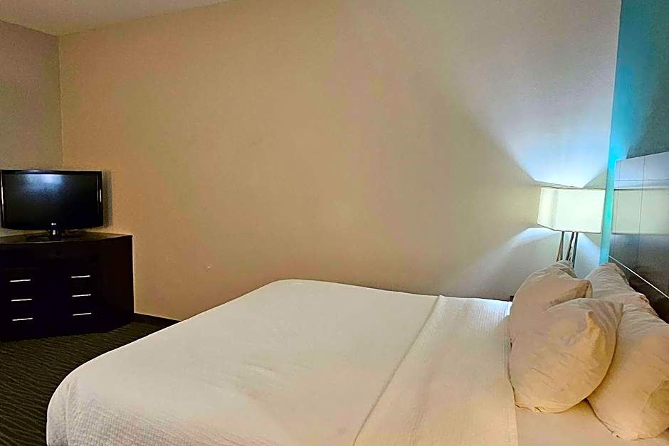 Ramada by Wyndham Burkburnett / Wichita Falls