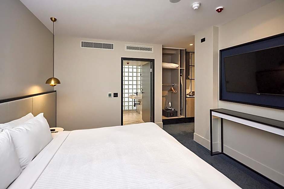 Brady Hotels Jones Lane