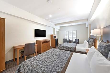 Deluxe Family Suite