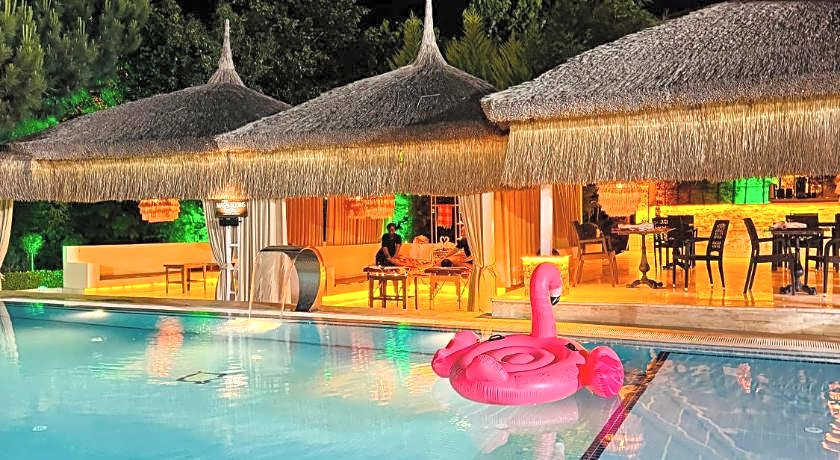 EMRTMES HOTEL & SPA TUZLA