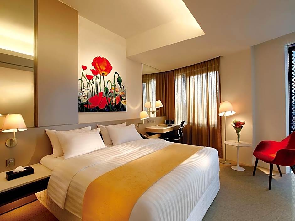 Photo 1 of 8 of Deluxe 1 King Bed