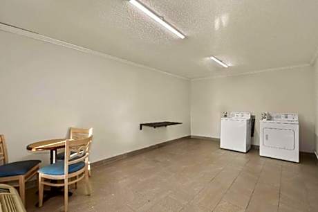 Rodeway Inn Lumberton Central