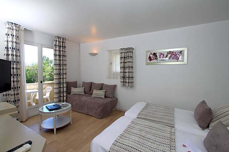 Val Baussenc, The Originals Relais