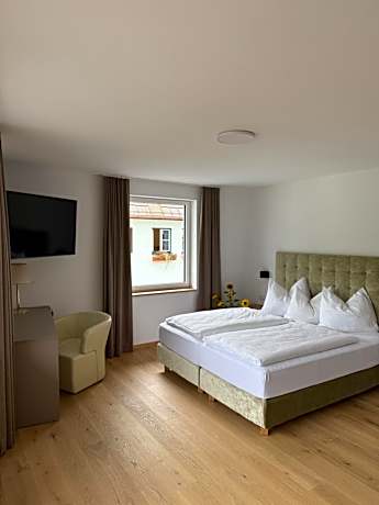 Family Room with Lake View