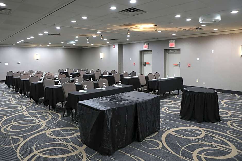 Holiday Inn Chicago/Oak Brook By IHG