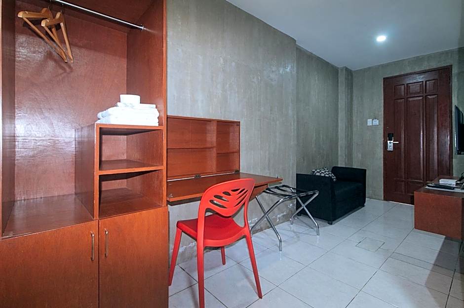 Rcee Place by RedDoorz