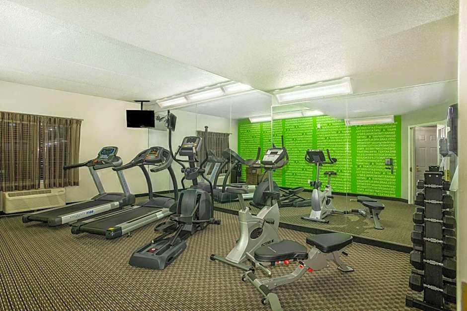 La Quinta Inn & Suites by Wyndham Westport