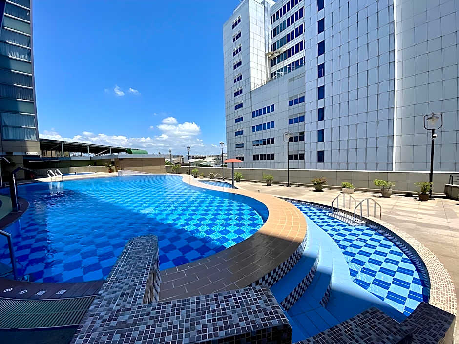 Evergreen Plaza Hotel