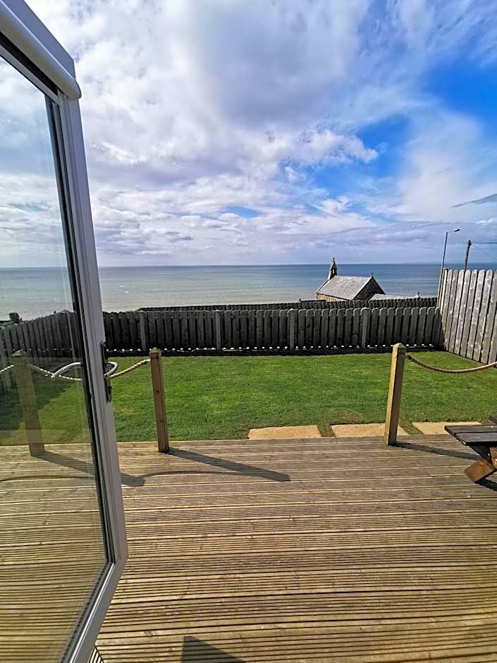 Allibella Shepherds Hut, Amazing Seaview, Private garden, Pet Friendly