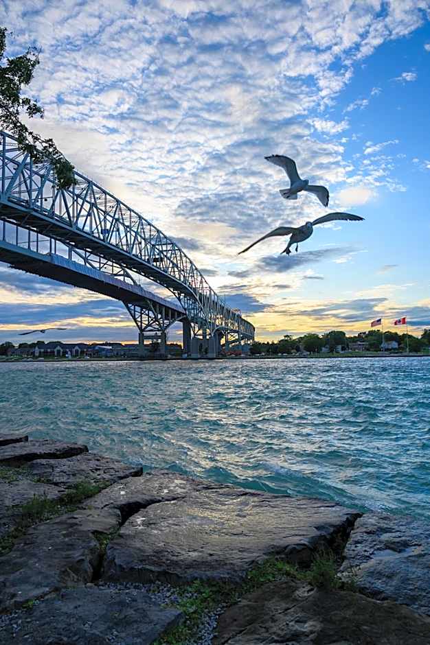 Days Inn by Wyndham Sarnia Harbourfront