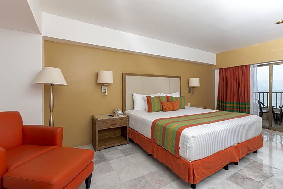 Tesoro Ixtapa Beach Resort