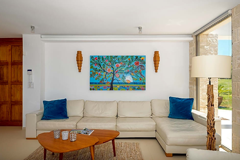 Elias Seafront Luxury Villa