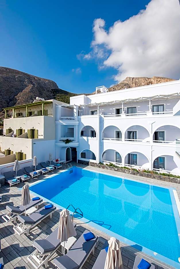 Blue Waves Suites & Apartments