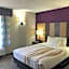 La Quinta Inn & Suites by Wyndham Minneapolis Northwest