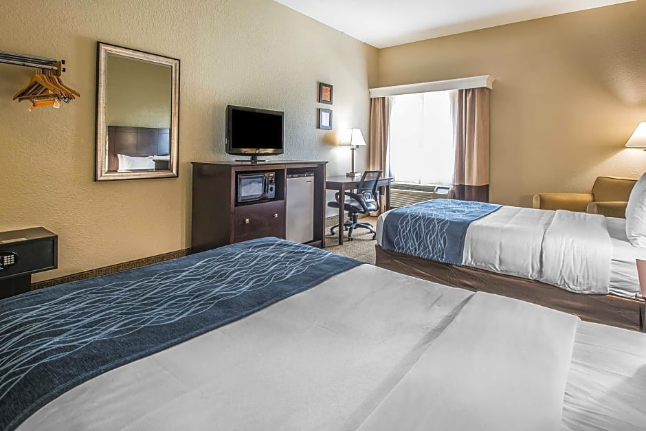 Photo 1 of 6 of 2 Double Beds