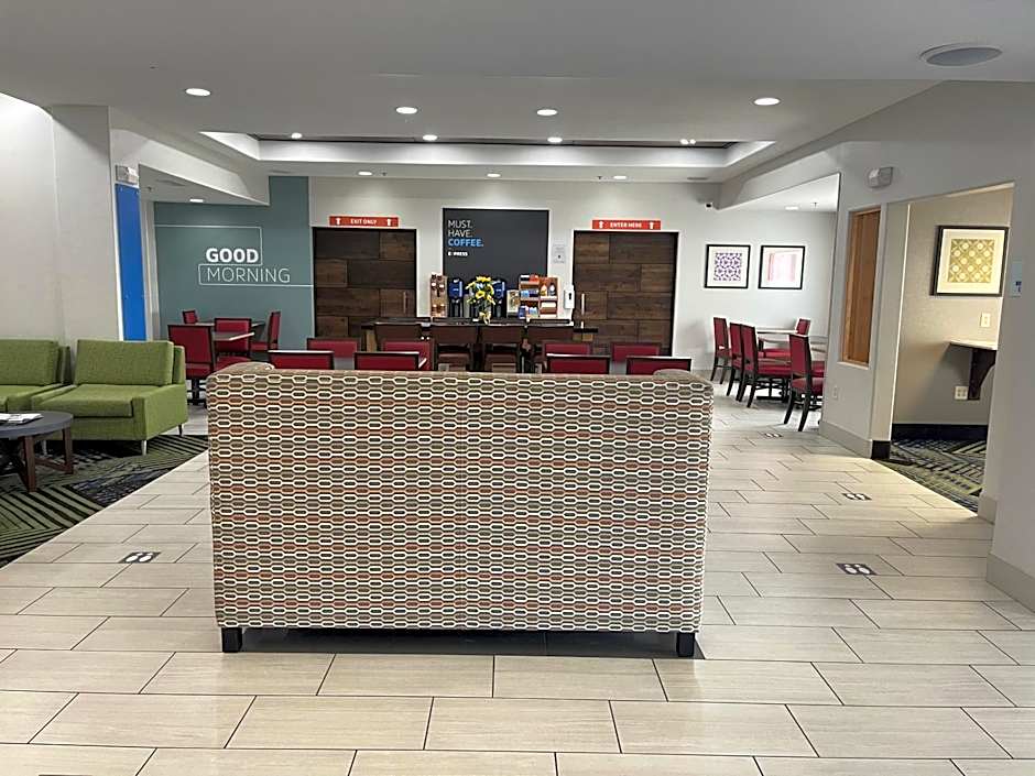 Holiday Inn Express Hotel & Suites Las Vegas By IHG