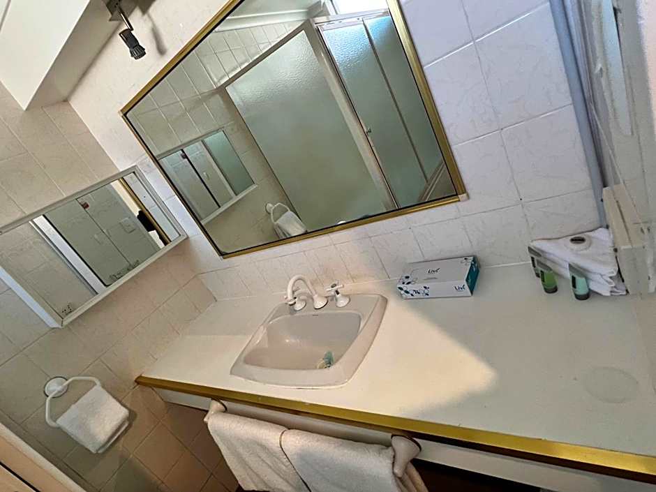 Stay at Alice Springs Hotel