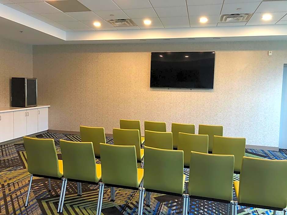 Holiday Inn Express & Suites Halifax Airport By IHG