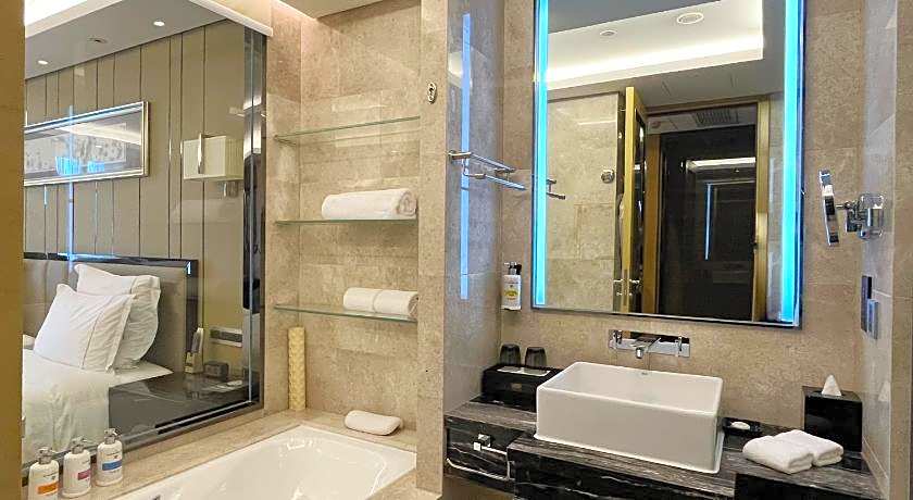 Pullman Wuxi New Lake Hotel