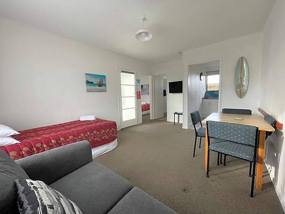 Photo 1 of 7 of 1 Bedroom Apartment