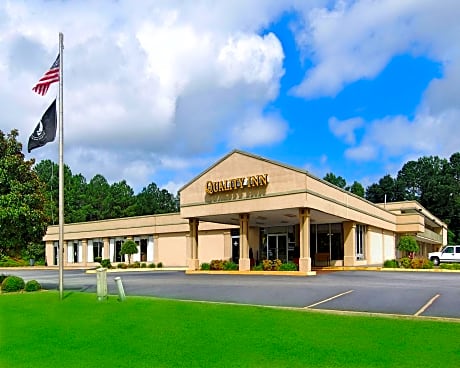 Quality Inn Americus