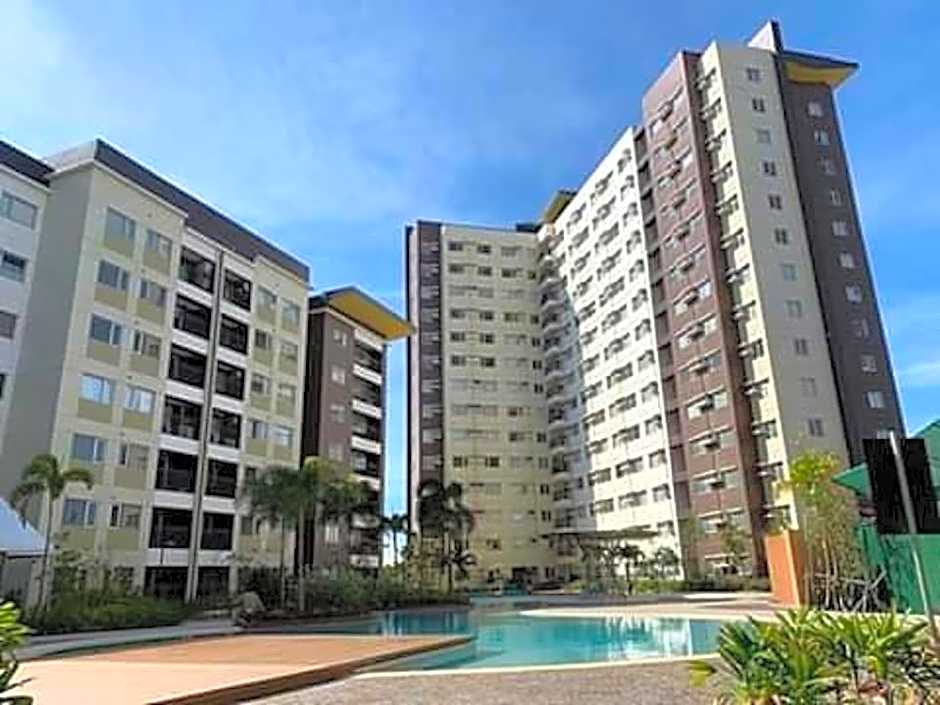 AVIDA ATRIA T2-C short walk mall,esplanade,wifi,netflix,kitchen,pool