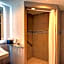 The Roslyn, Tapestry Collection by Hilton