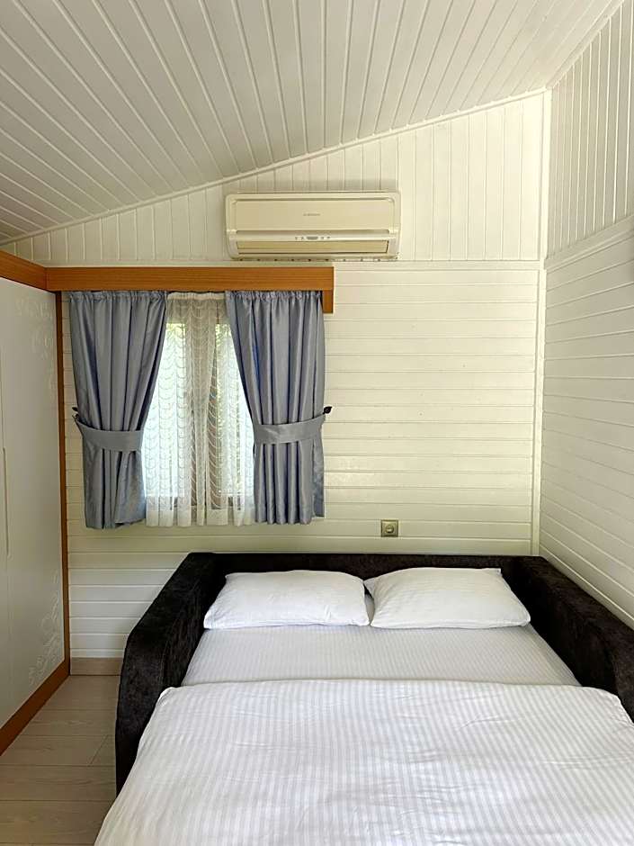 Azur Hotel