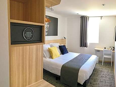 1 King Room Non-Smoking