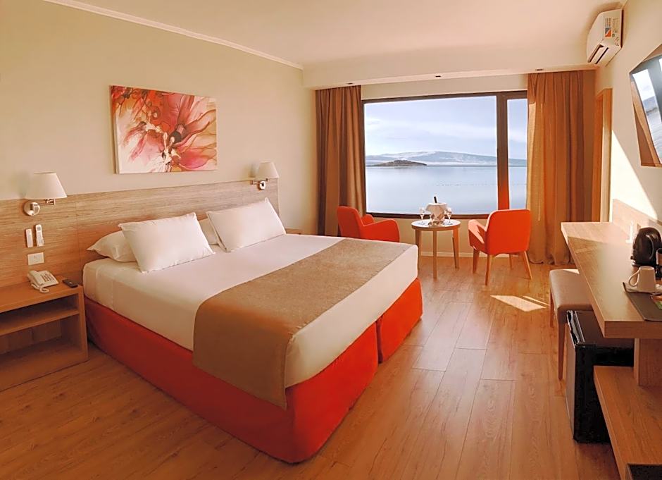 Xelena Hotel & Suites