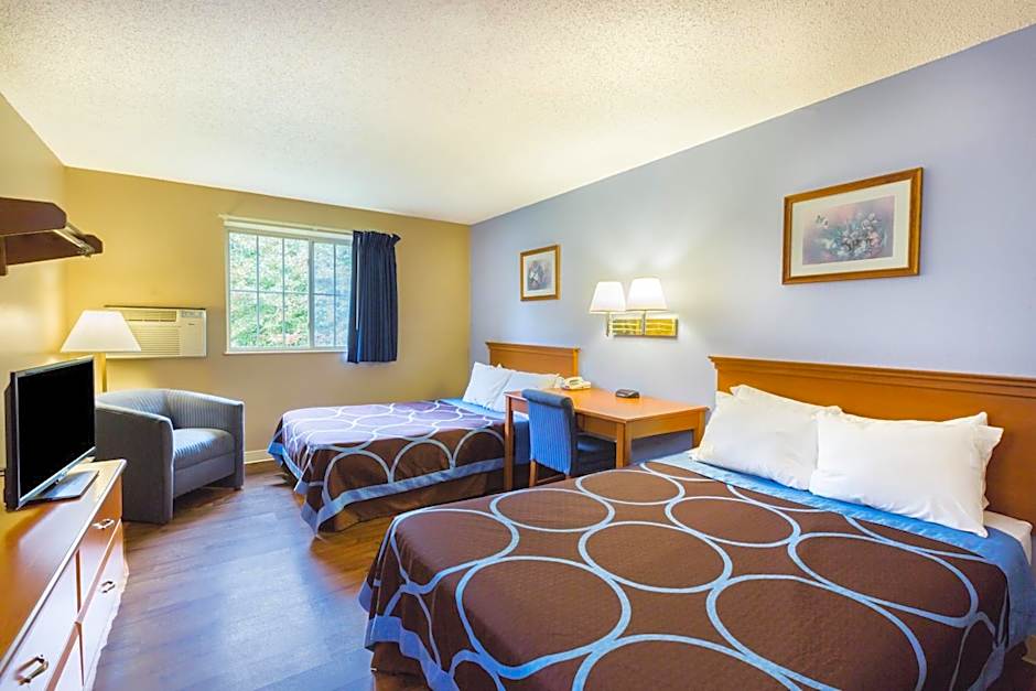 Photo 1 of 4 of 2 Double Beds, Pet-Friendly