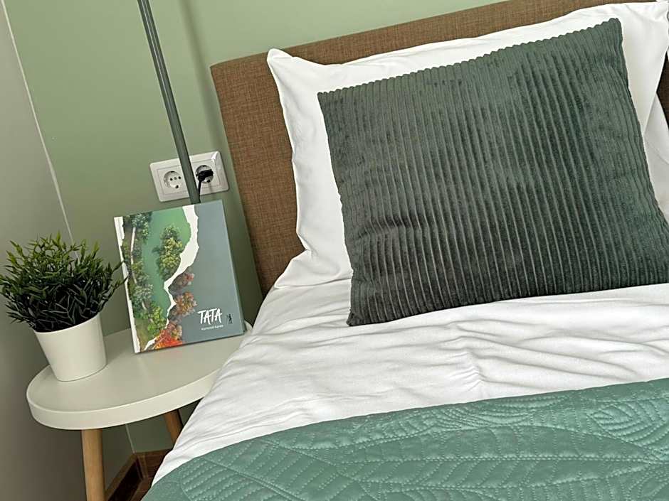 Kastélykert Vendégház Tata