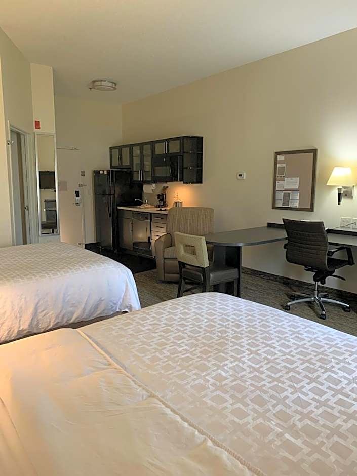 Candlewood Suites Fargo-North Dakota State University By IHG