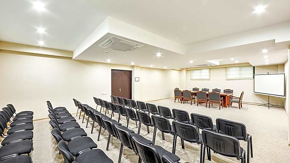Lisi Hills Hotel