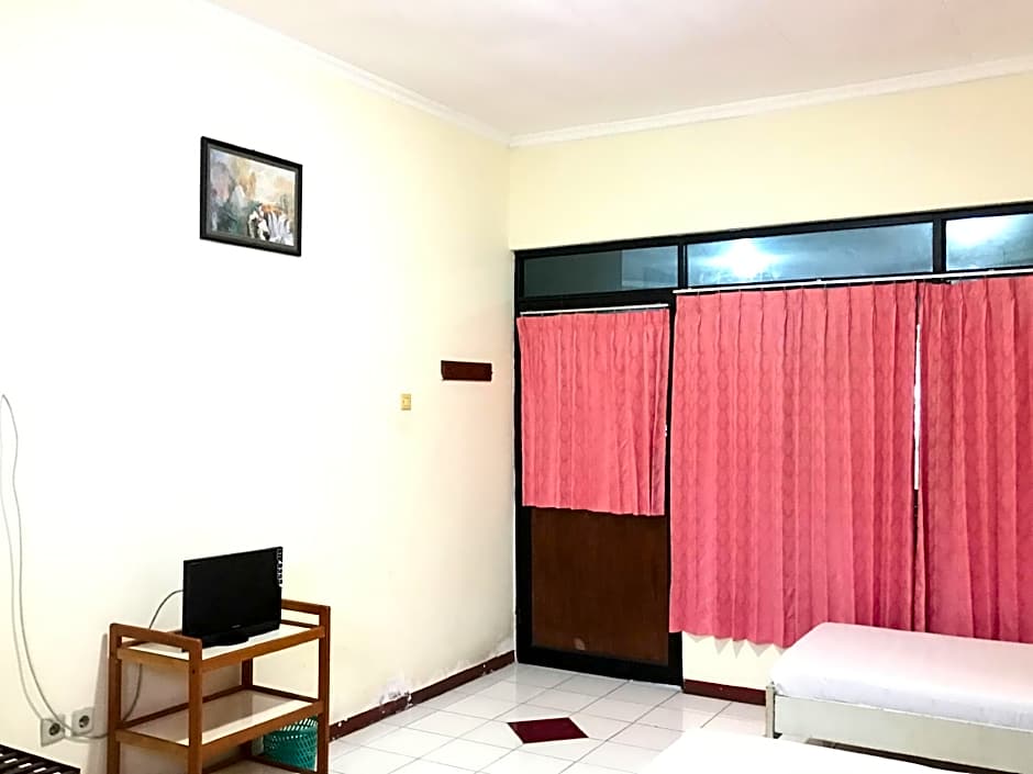 Hotel Lie Mas Prigen Pasuruan Mitra RedDoorz
