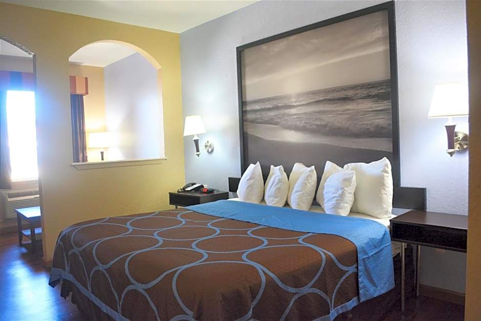 Super 8 by Wyndham Galveston