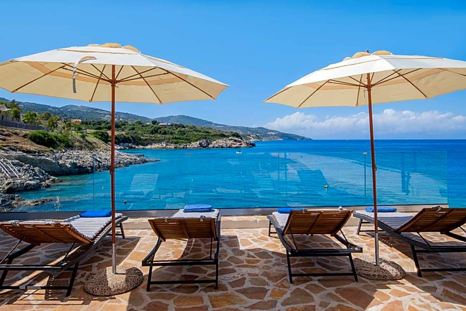 Kokkinos Studios With Pool & Sea View, by ZanteWize