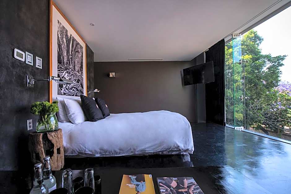 Demetria Hotel