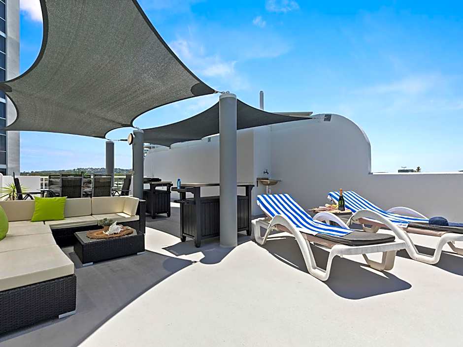 The Burlington Holiday Apartments