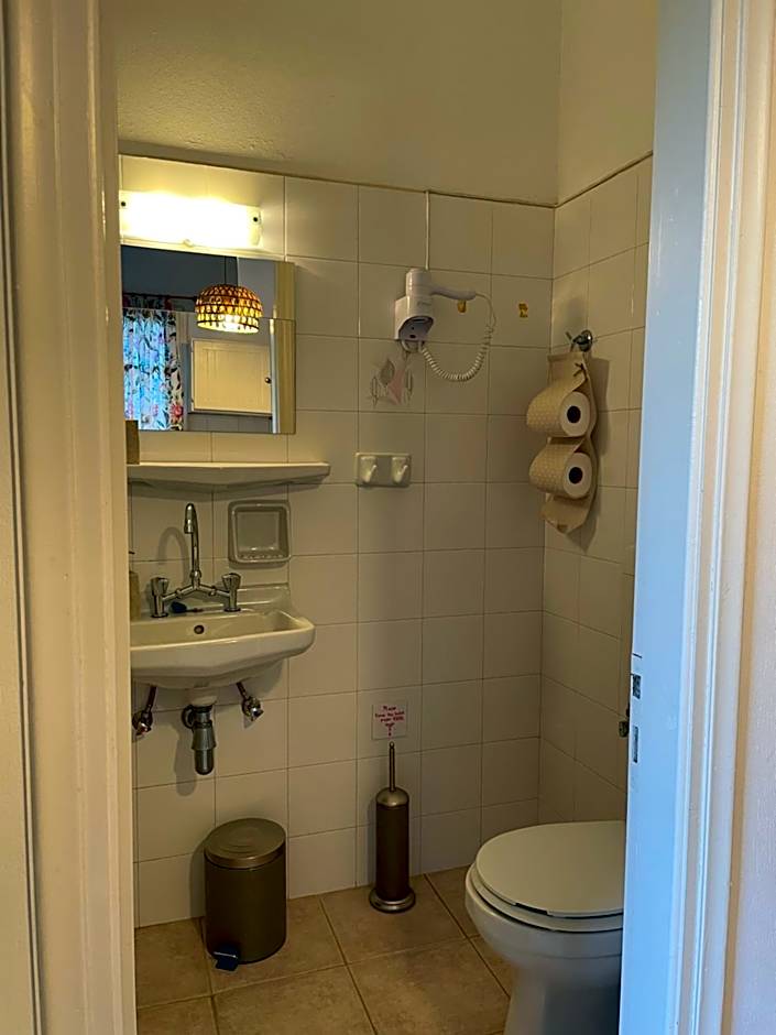 Villa Gelly's Studios