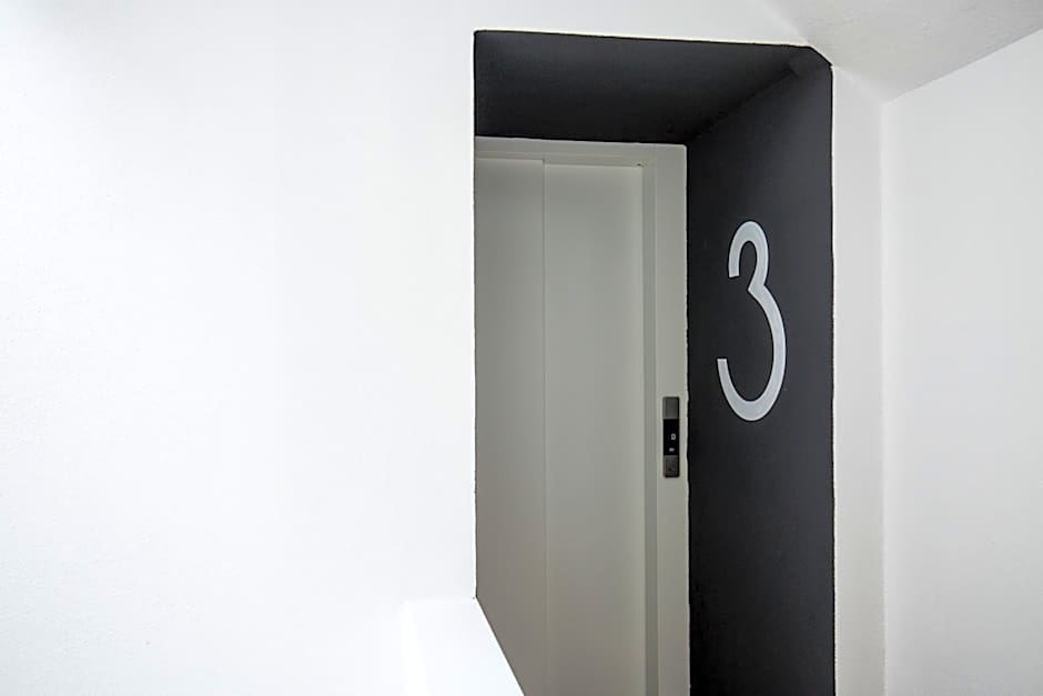 UpperHouse Suites & More