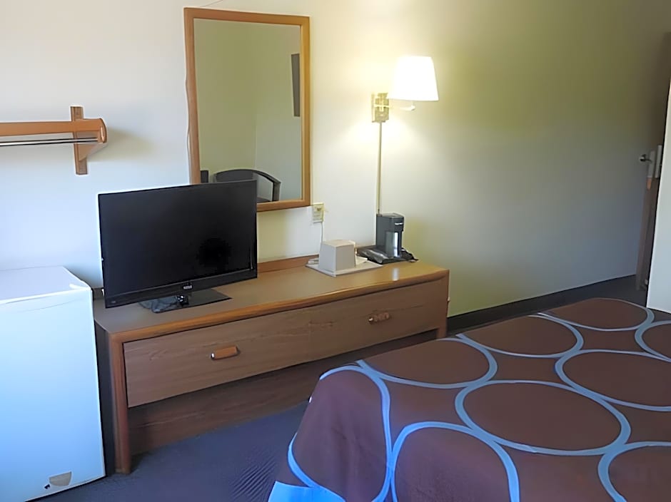 Motel 6-Montoursville, PA - Williamsport