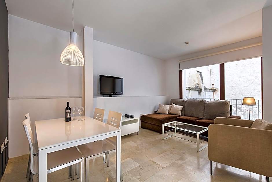Elvira Suites