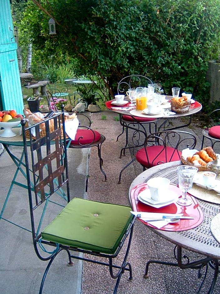 Villa le Lac - Cottage au bord du Lac d' Annecy - chambres -