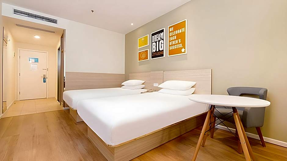 Hanting Hotel Lanzhou University Metro Station